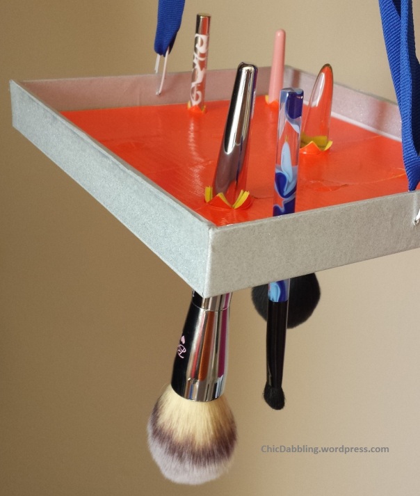Makeup Brush Drying Rack - Easy DIY 